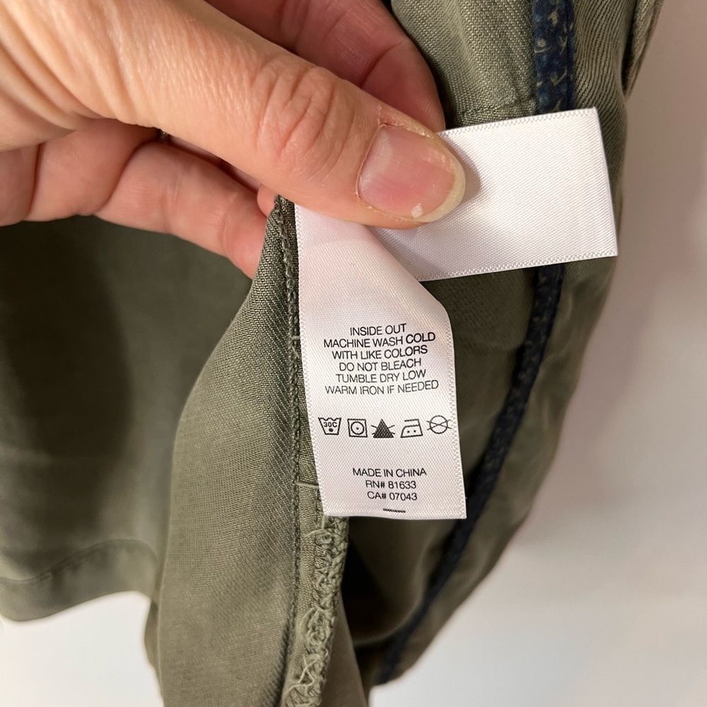 Kenneth Cole Reaction Olive Green Tencel Military Cargo Lightweight Vest Sz S - Picture 10 of 10